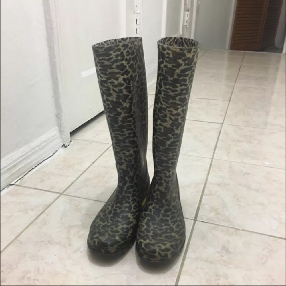 Rain boots
