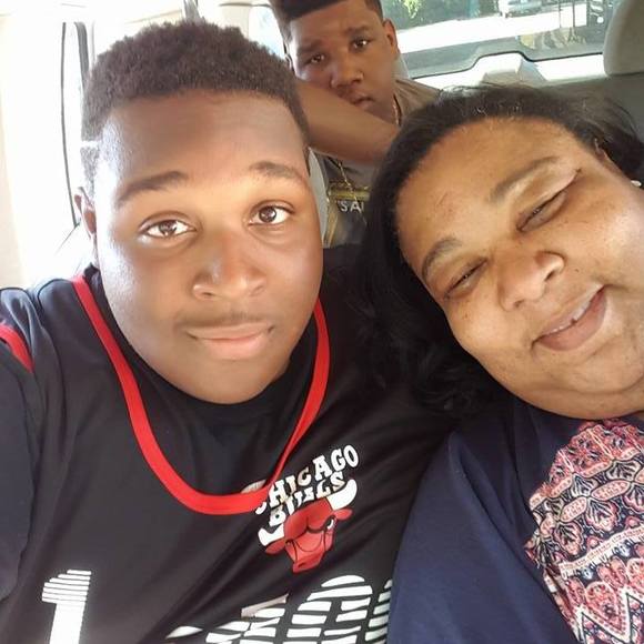 Meet your Posher, Deandre - Picture 1 of 1