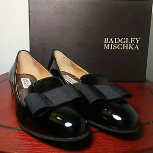 Badgley Mischka flats
