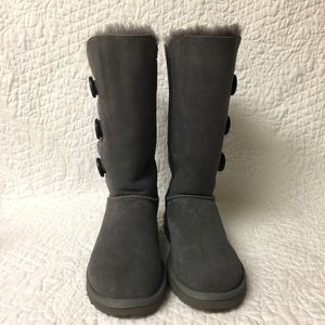 Triplet Bailey Button