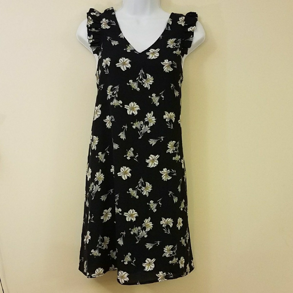 Belle Vere Black Floral Flutter Sleeve Dress