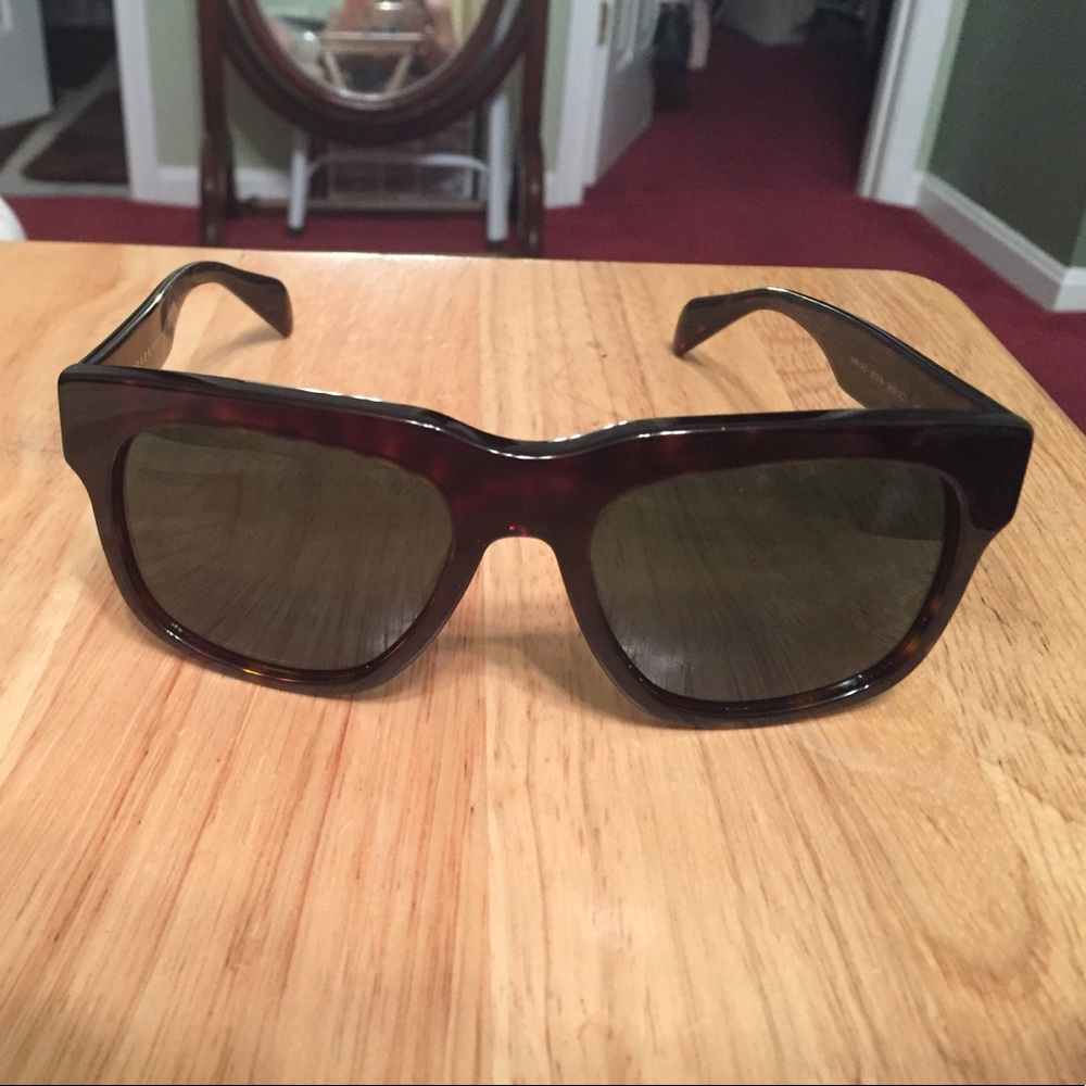 Authentic PRADA sunglasses!