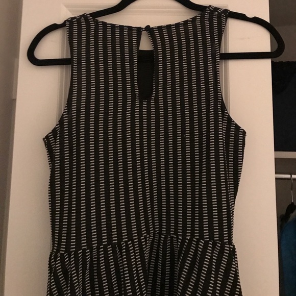 Francesca's dress - Picture 3 of 4