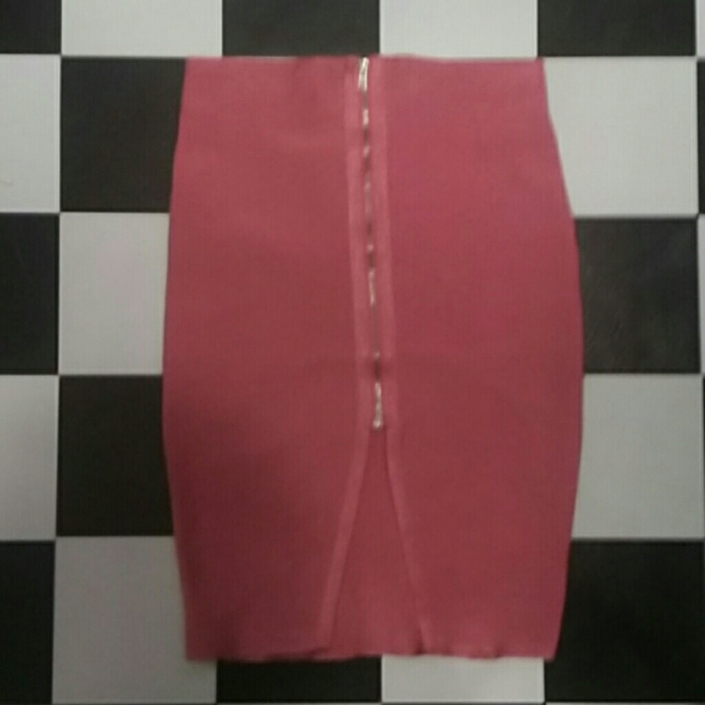 BODY CON SKIRT