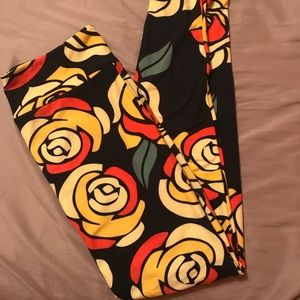 LuLaRoe one size leggings w: yellow orange flowers