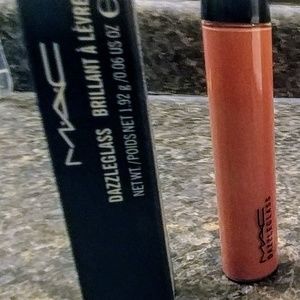 Dazzle glass and matte lipgloss $8