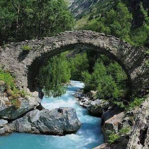 Meet your Posher, Adan