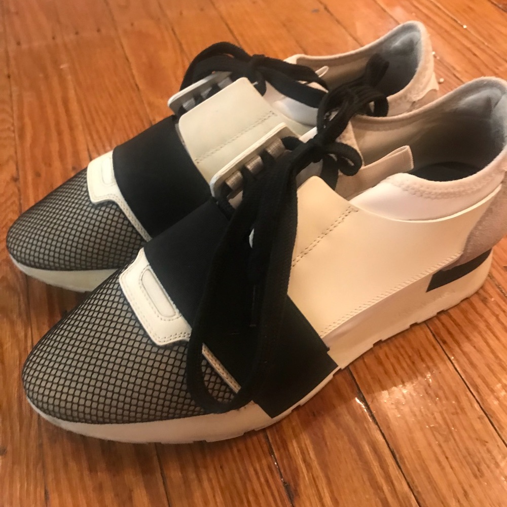 Size 9 Balenciaga Sneakers