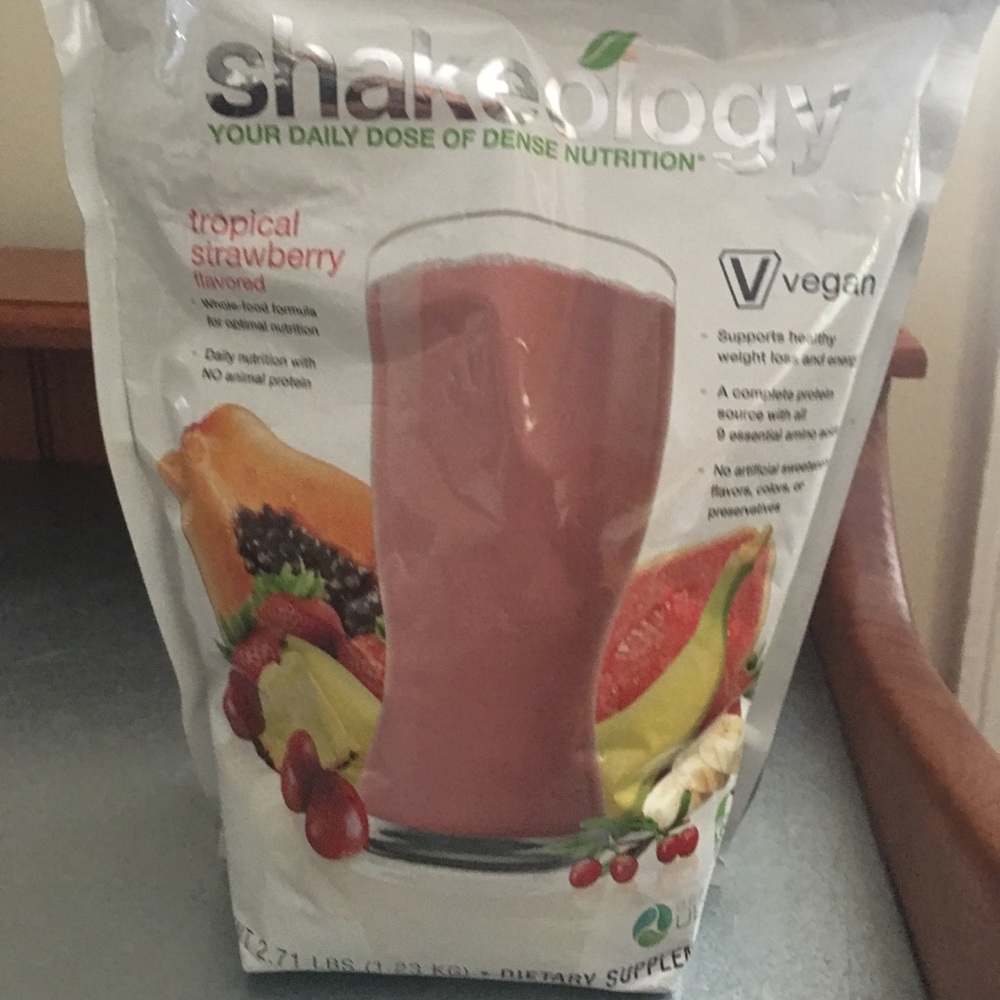 Vegan Shakelogy Tropical Strawberry
