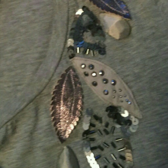 Gorgeous DKNY gray top with beautiful details - Picture 7 of 8