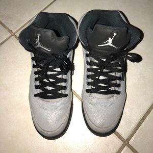 Jordan 5 wolf grey