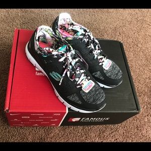 Skechers BNWT