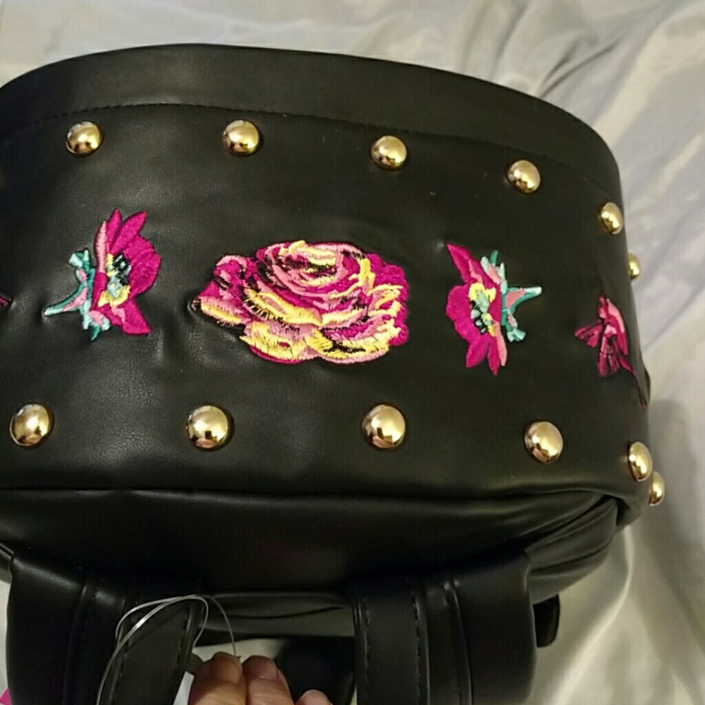 Betsey Johnson backpsck NWoT FLORAL - Picture 5 of 8