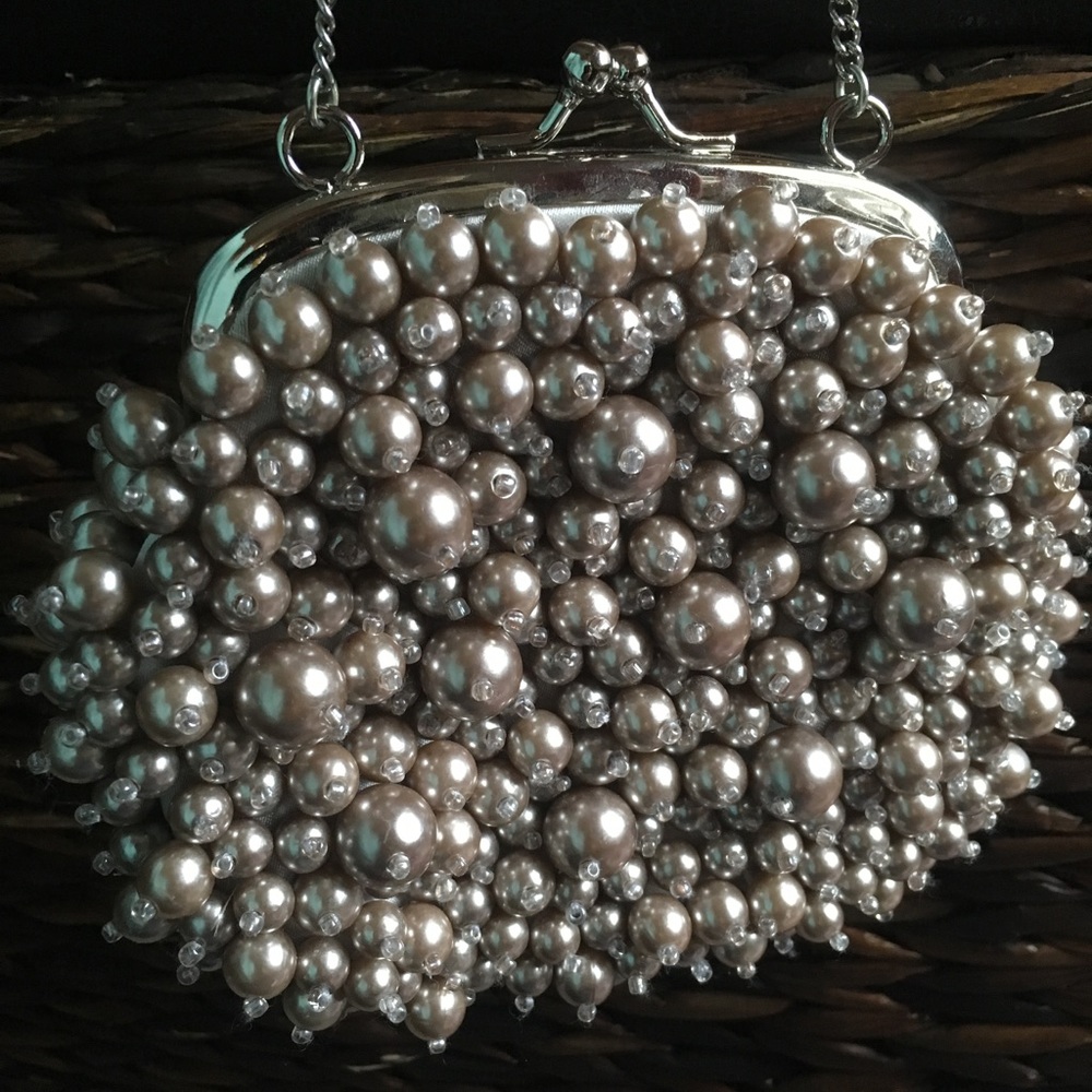 Banana Republic Pearly Wristlet clutch