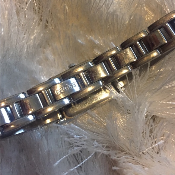Vintage Guess-Watch - Picture 2 of 3