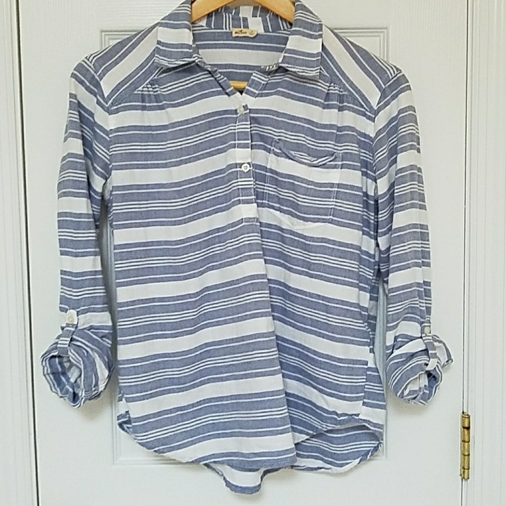 Hollister Button Down Shirt w/adjustable sleevesXS