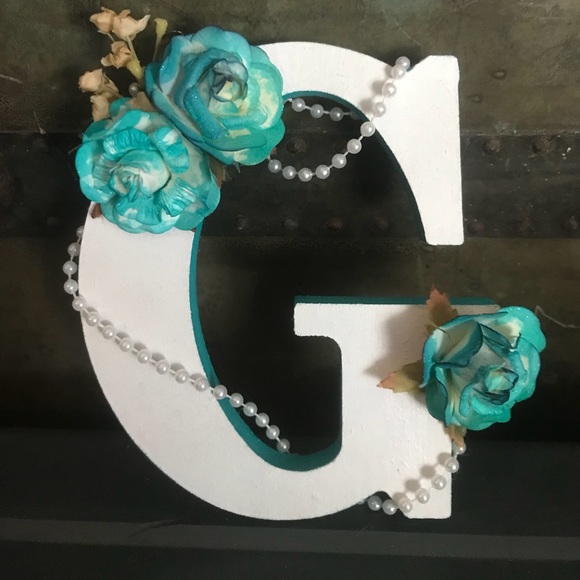 ANY LETTER, COLOR, DESIGN  AVAILIABLE - Picture 1 of 1