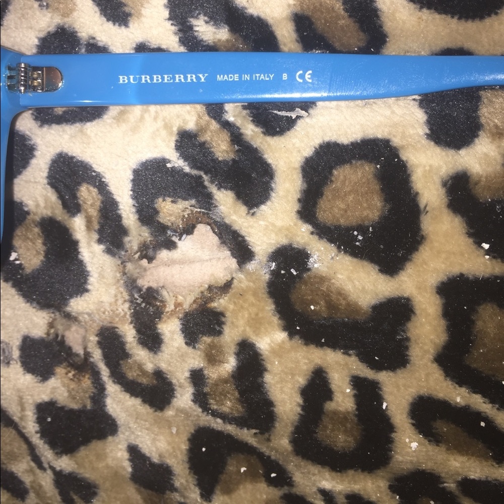 BURBERRY  NWT Teal sunglasses - Picture 3 of 8