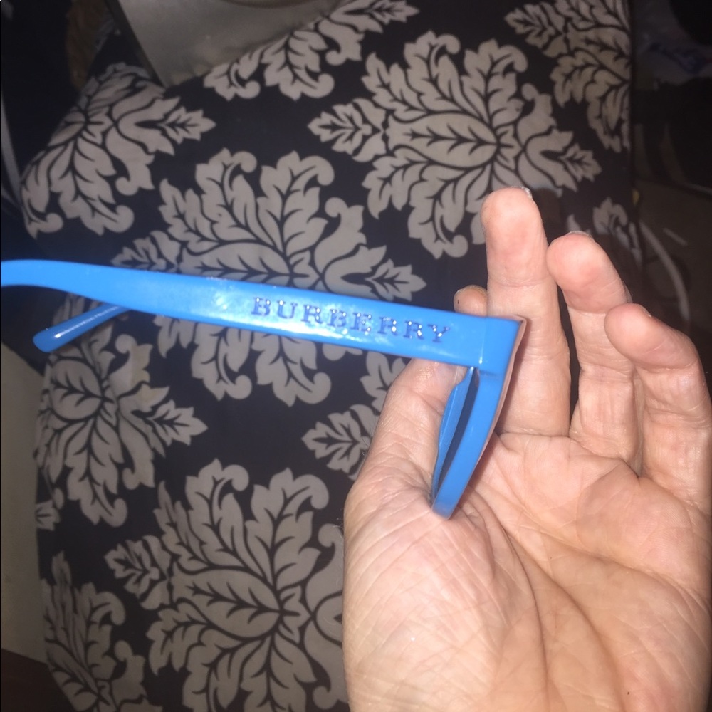 BURBERRY  NWT Teal sunglasses - Picture 6 of 8