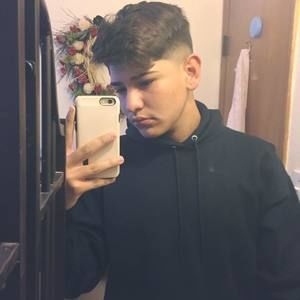 Meet your Posher, Dominic