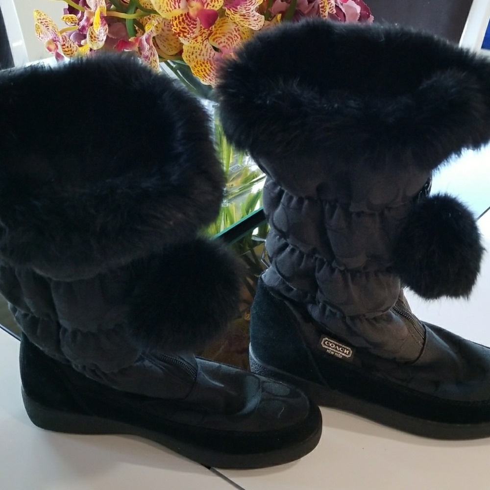 Coach Theona snow boot with fur trim