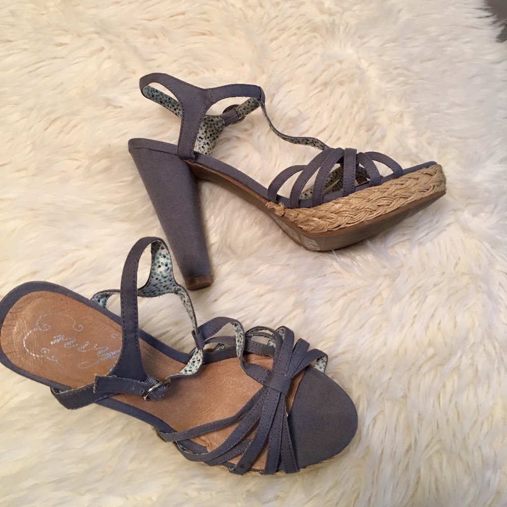 Blue Heels - Picture 2 of 4