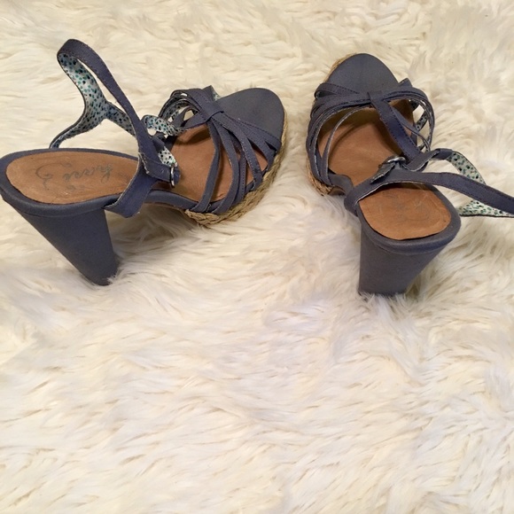 Blue Heels - Picture 4 of 4