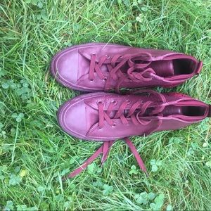 Exclusive burgundy leather converse