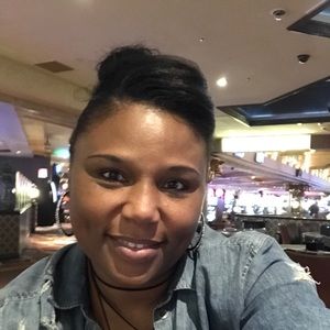 Meet your Posher, Vickie