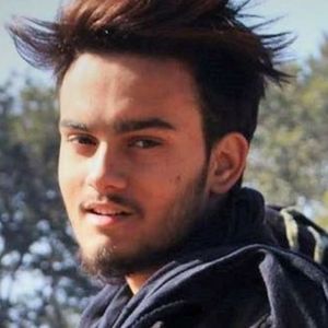 Meet your Posher, Uttam