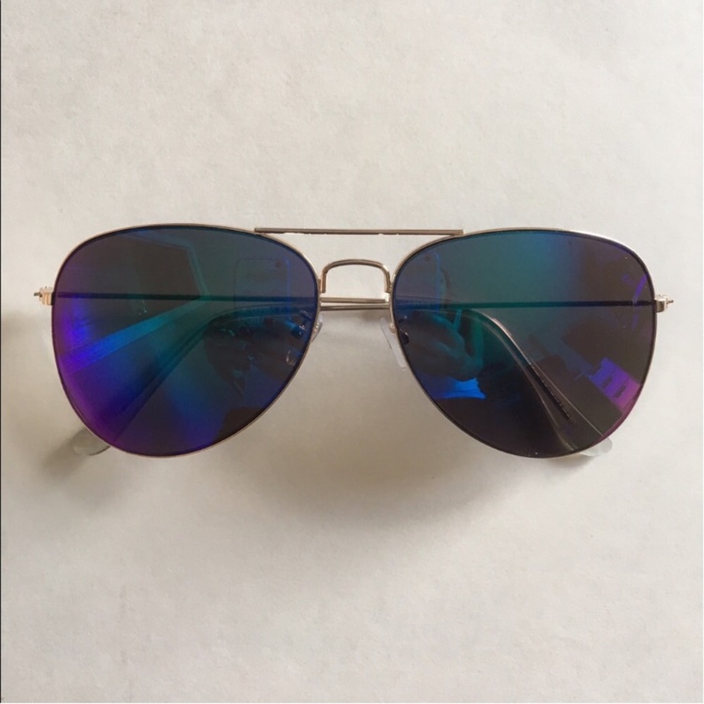 🆕 Aviator Sunglasses (Various Colors)
