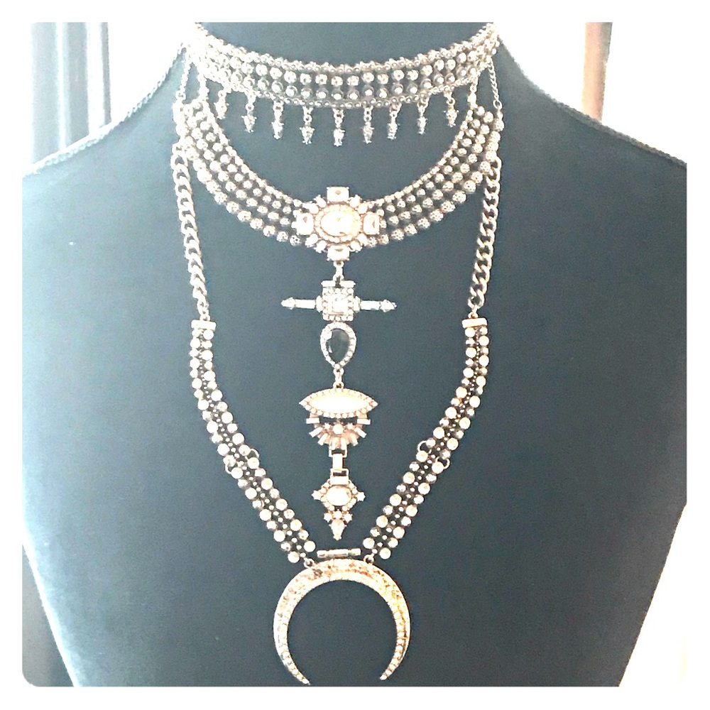 Gorgeous silver “Beyonce Inspired” Necklace