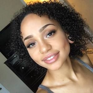 Meet your Posher, Janet