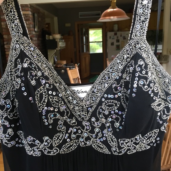 Black beaded formal dress - Picture 4 of 4