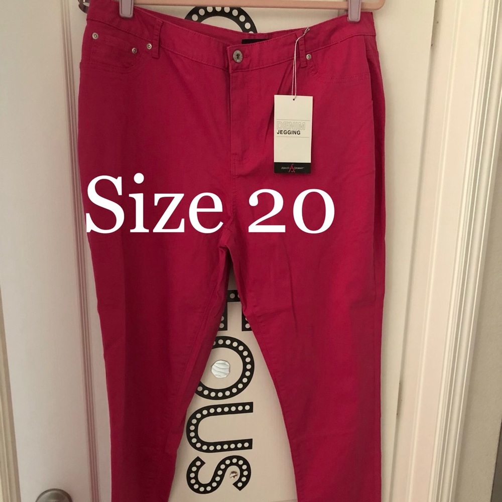 HOT PINK BRAND NEW JEGGINGS