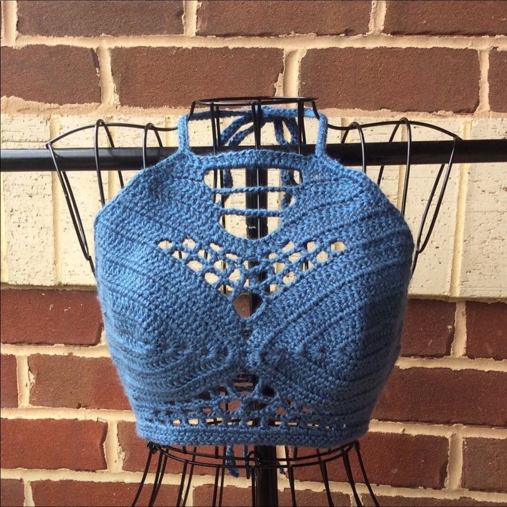 Crochet crop top .