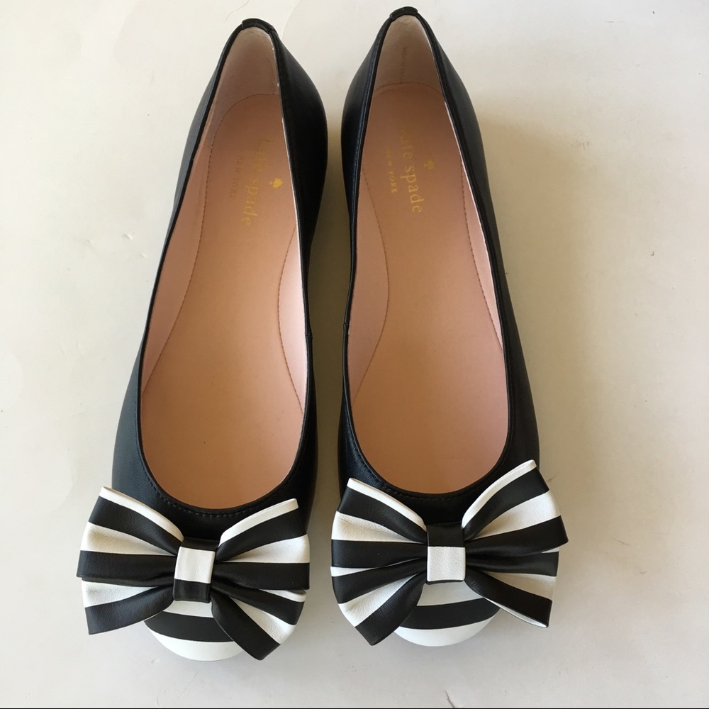 !!!Sold!! NEW KATE SPADE black white stripe