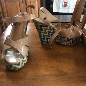 Tan wedges hardly worn!