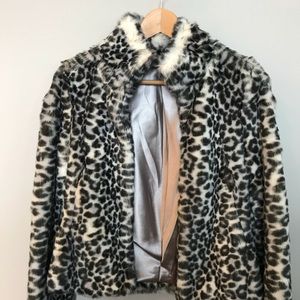 Faux fur leopard jacket