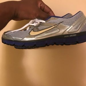 NIKE DUAL RUNNERS