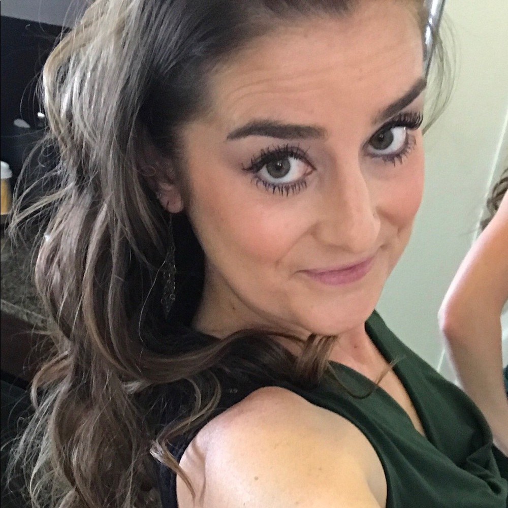 Meet your Posher, Jennifer