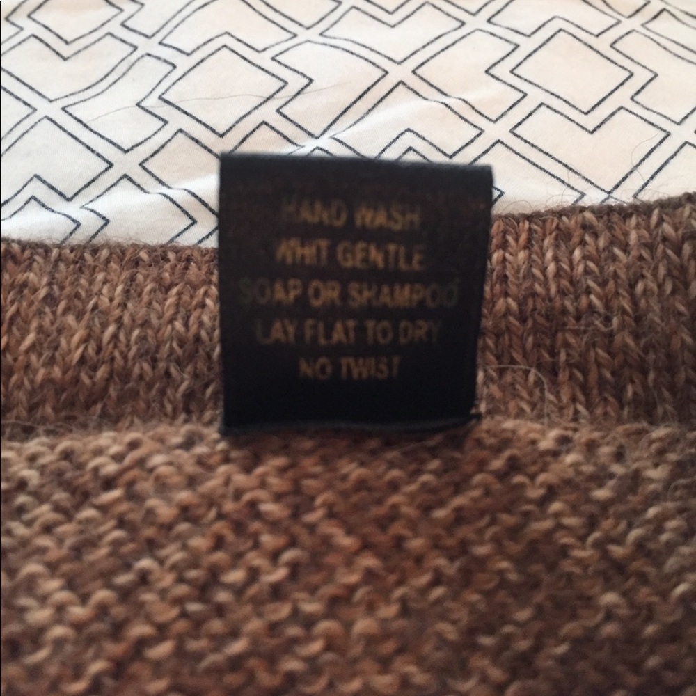Peruvian Cardigan - Picture 4 of 8