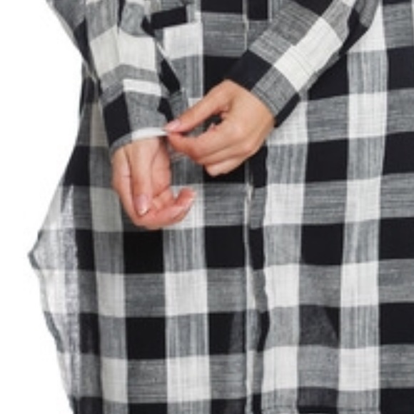 Long Plaid Top with Side Slits - Picture 6 of 8