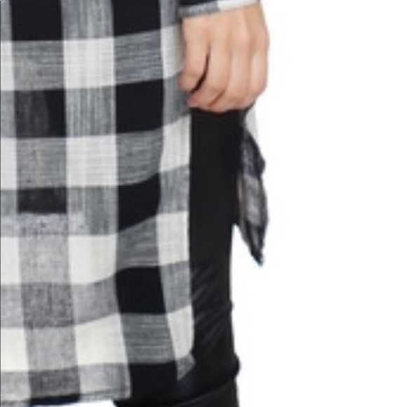 Long Plaid Top with Side Slits - Picture 7 of 8