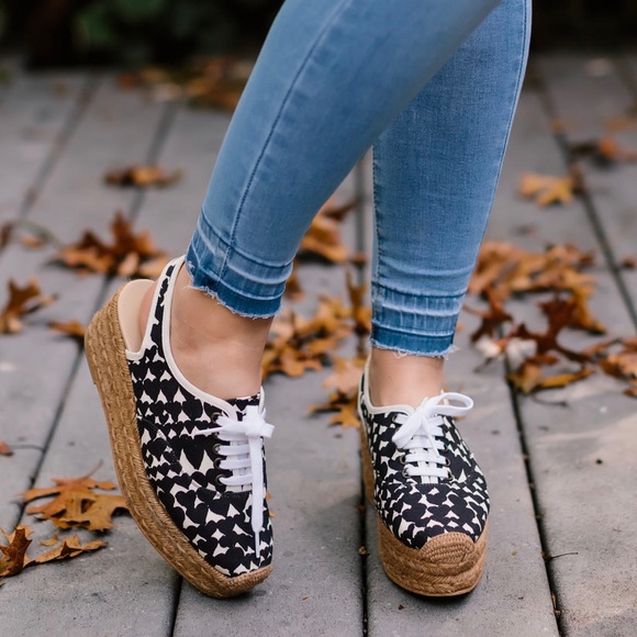 SoldOut11thStreet - Picture 5 of 8