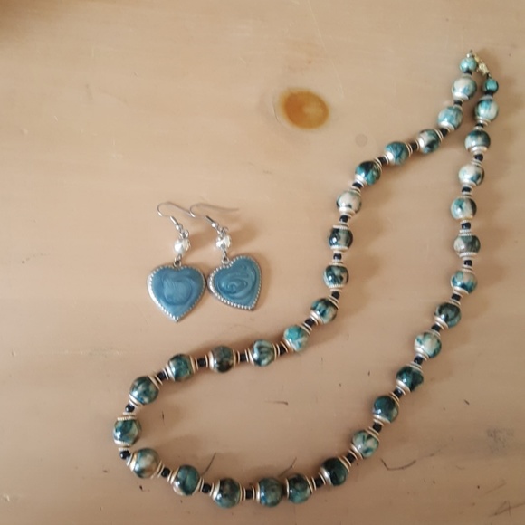 Antique Heart Earrings - Picture 1 of 1