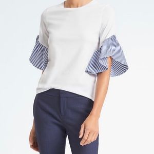 Adorable Banana Republic Tee with sleeve flare