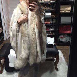 Cream faux fur dressy throw cape