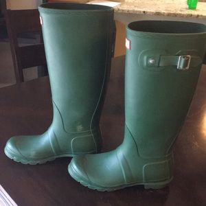 Hunter Rain Boots, matte green