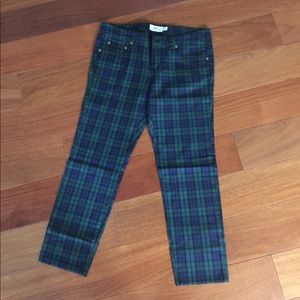Vineyard Vines cropped plaid pants. Size 2